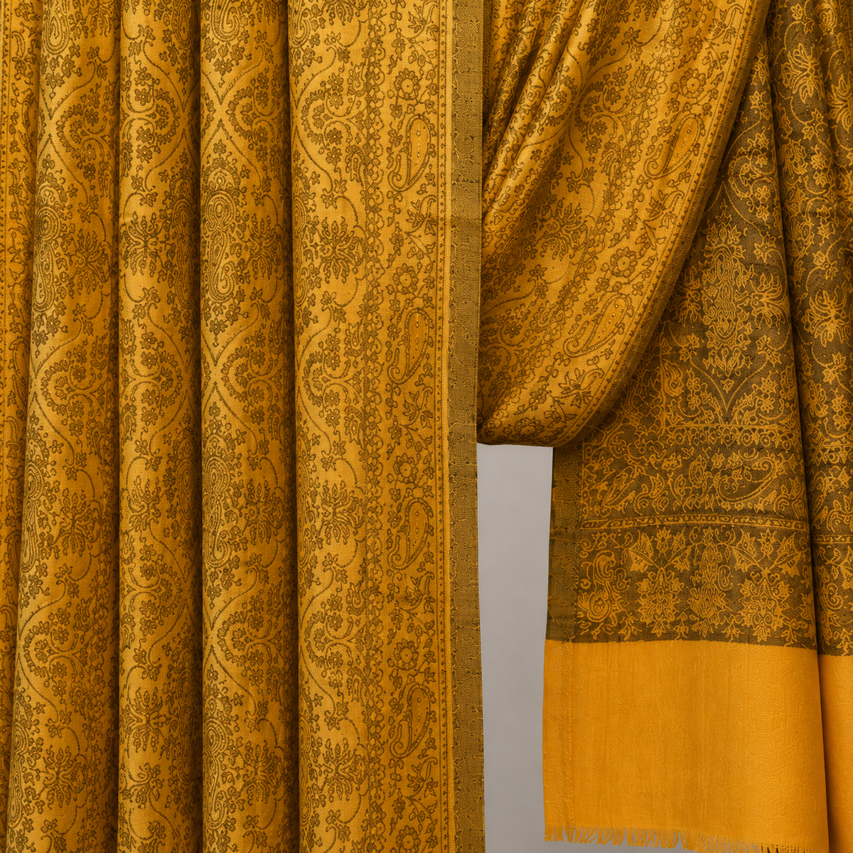Modal fine sozni stole