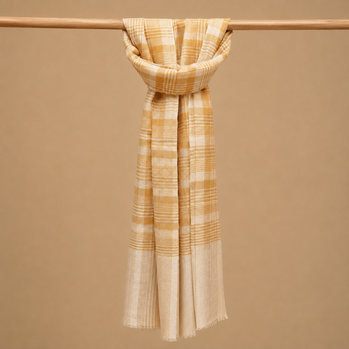 Finewool check stole