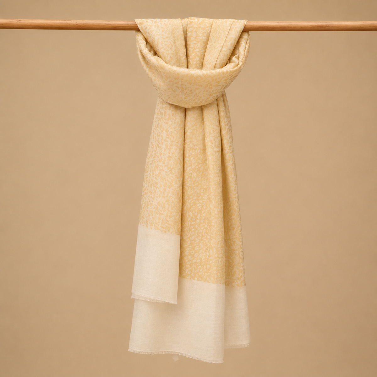 Finewool jaquard moonlight stole