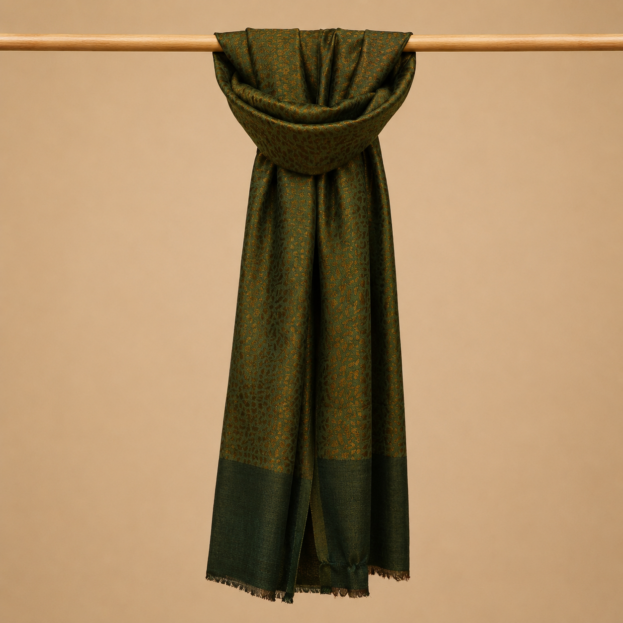 Finewool jaquard moonlight stole